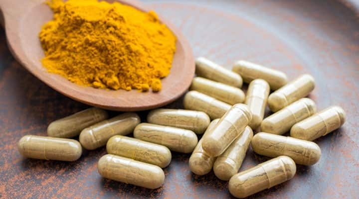 Powdered Curcumin in capsules